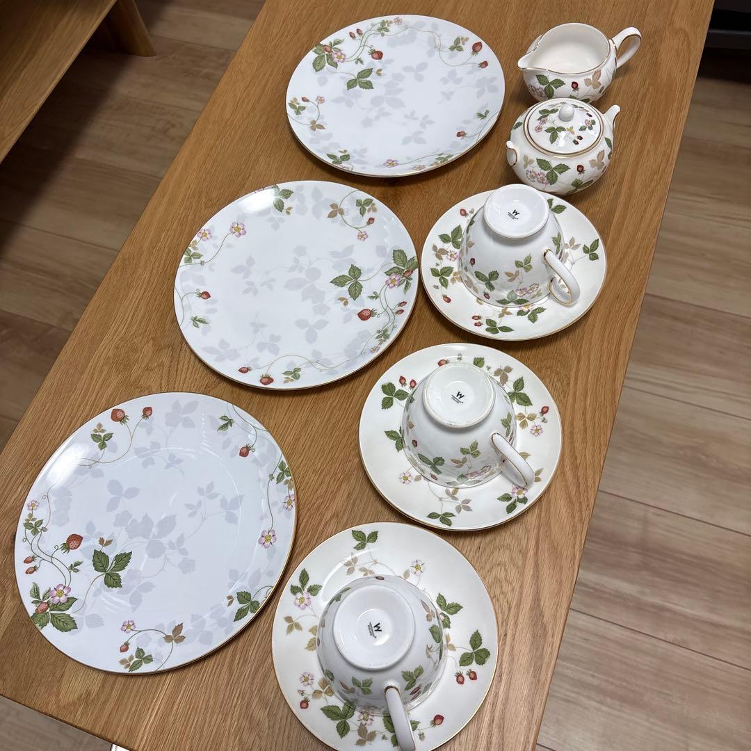 wedgewood 食器セット　ワイルドストロベリー
