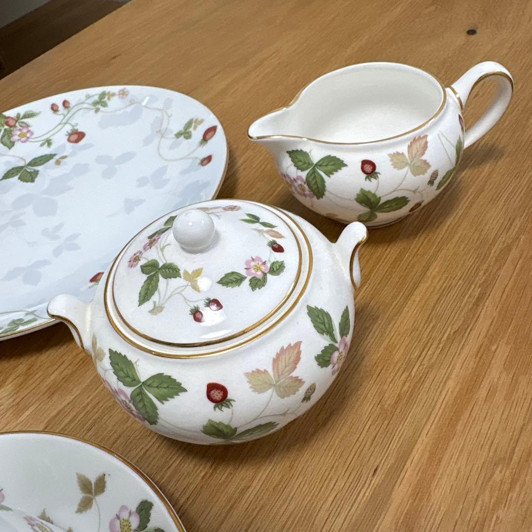 wedgewood 食器セット　ワイルドストロベリー