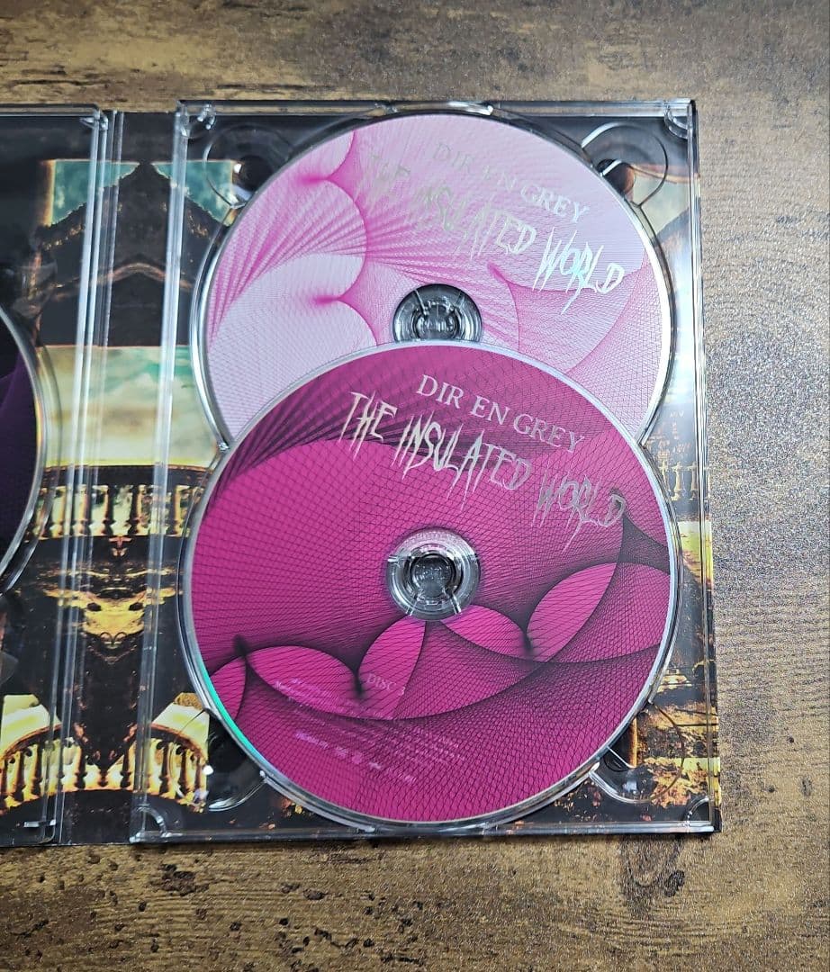 【完全生産限定盤】DIR EN GREY　The Insulated World