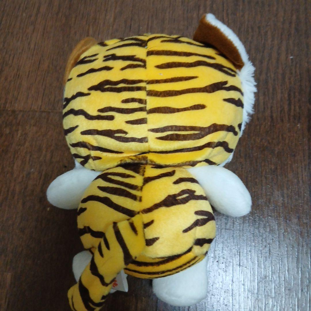 ヤクルトハローキティ寅柄ぬいぐるみ