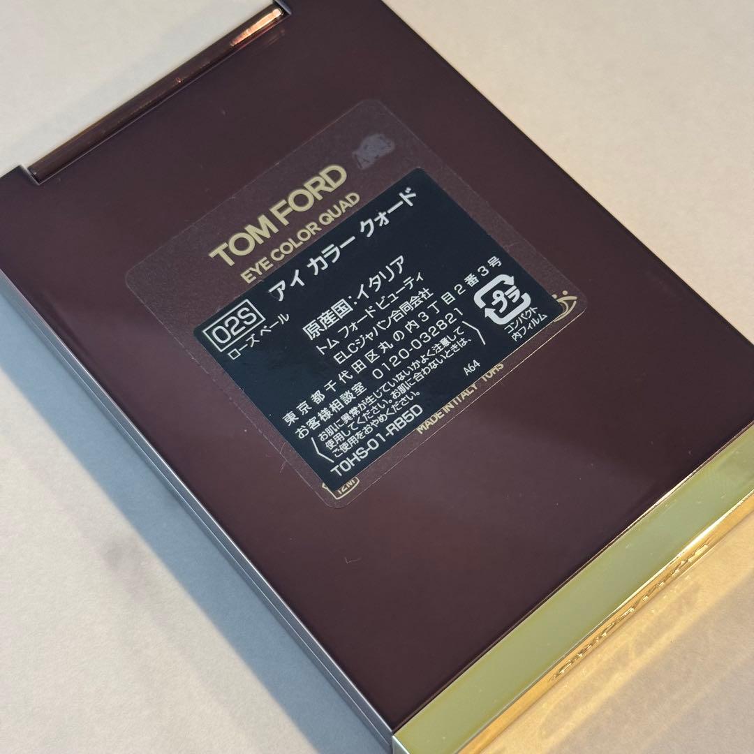 トムフォードビューティ　アイカラークォード　02S ローズベール
