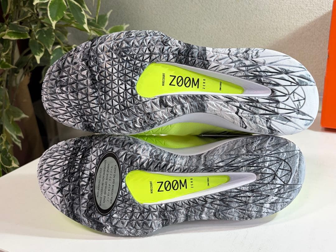 新品未使用品⭐︎NIKE ナイキコートエアズームゼロ　テニスシューズ　26cm