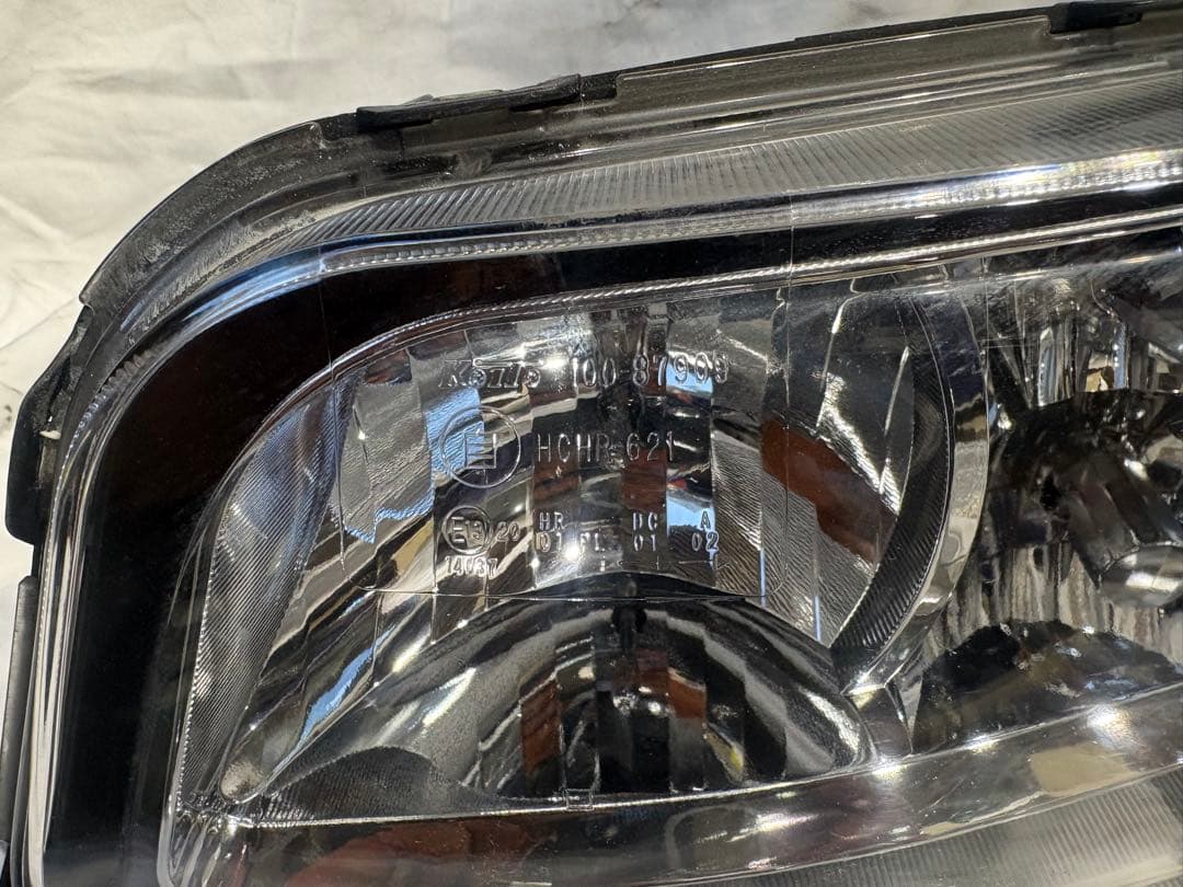 令和2年三菱ふそうヘッドライト左HID MK581269 100-87909