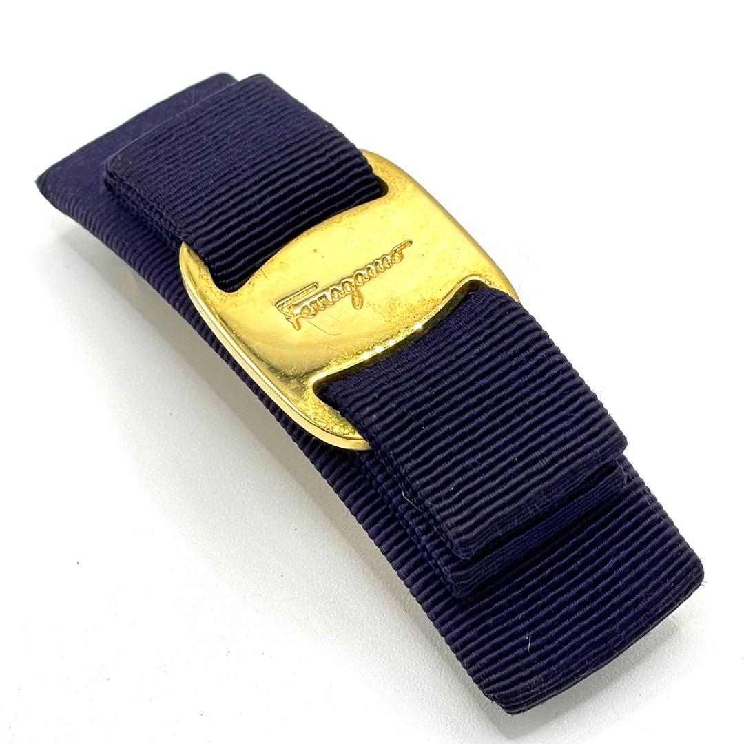 Salvatore Ferragamo ヴァラリボン バレッタ ネイビーゴールド
