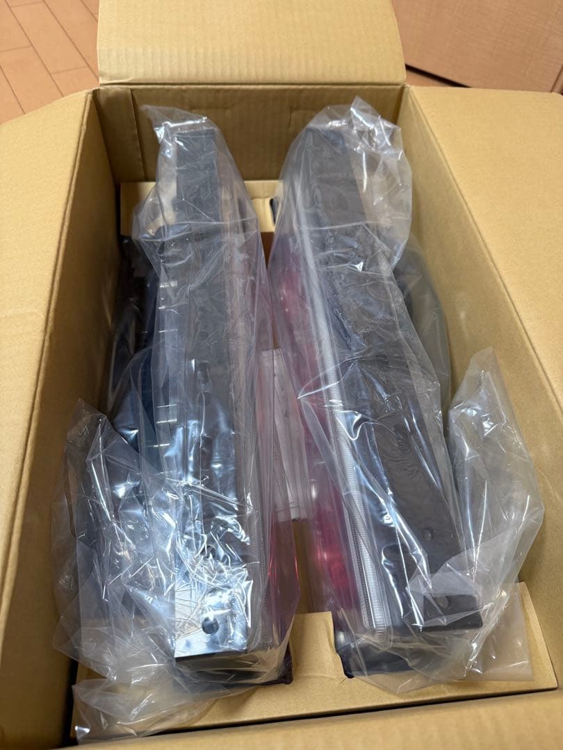 ICLテールライト　未使用　いすゞ