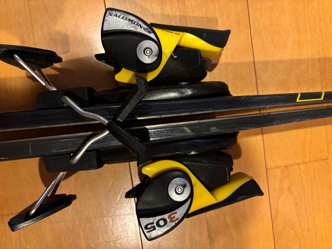 SWALLOWのスキー板、ブーツ、ストックの3点セット。140cm