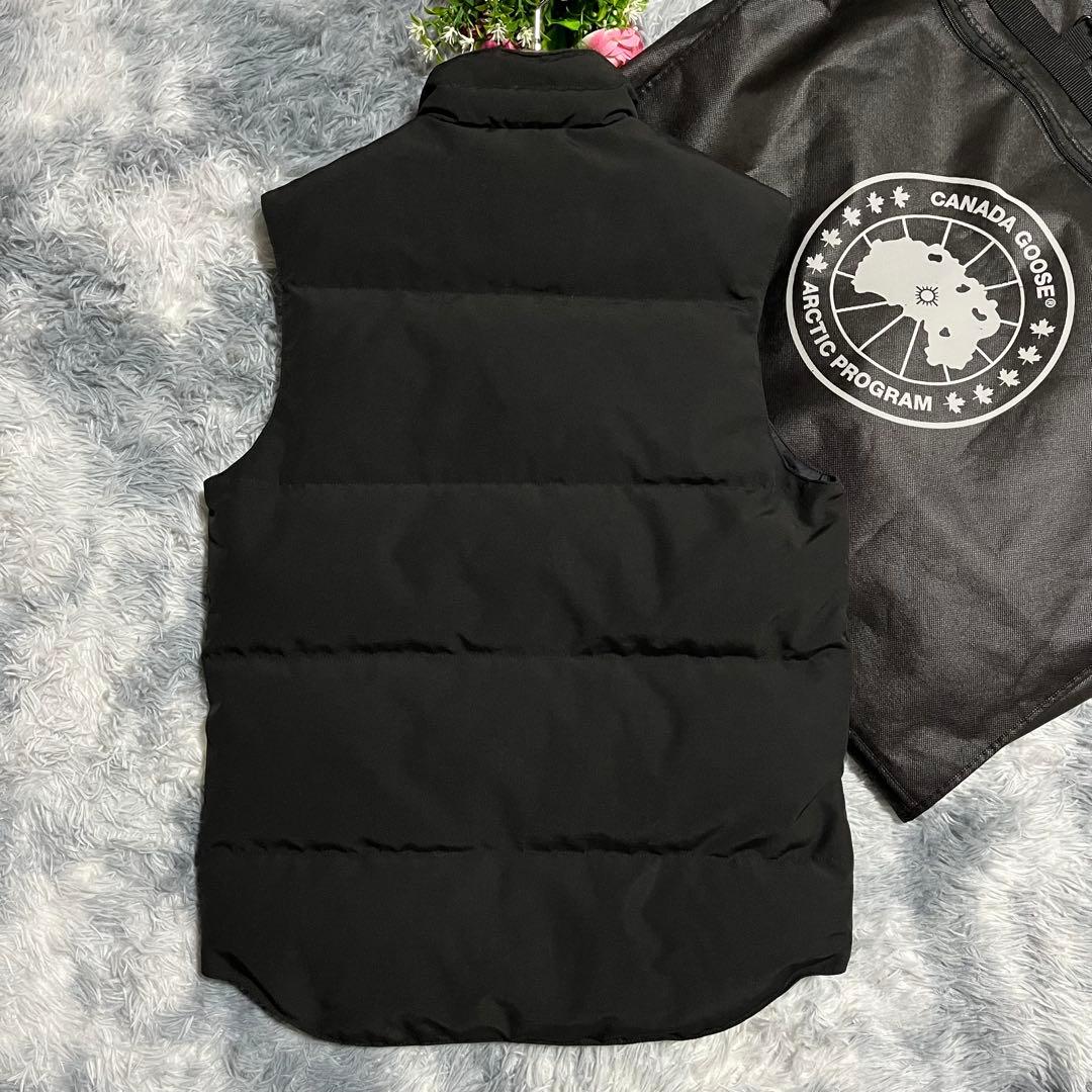 極美品　  ダウンベスト 4151M 黒　S