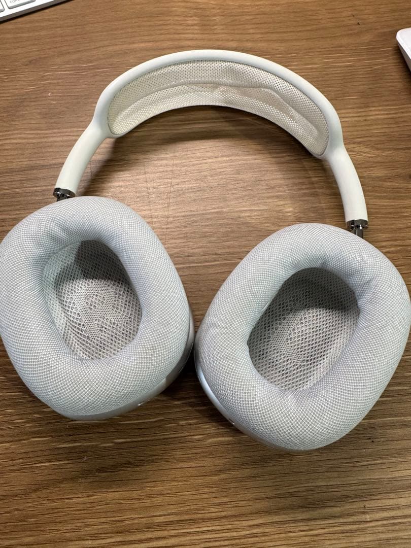 ヘッドホン AirPods Max