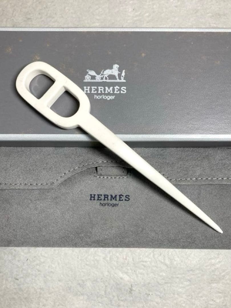 HERMES エルメス かんざし ヘアアクセサリー ホワイト 箱付き