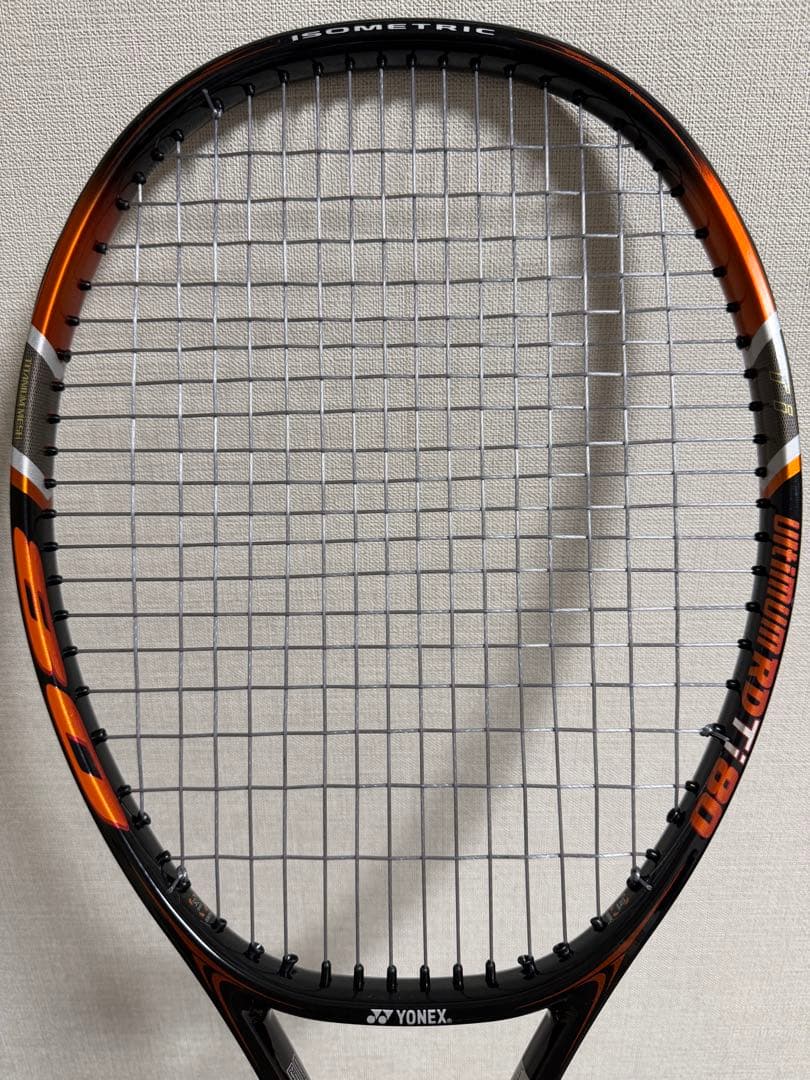 【極美品】ヨネックス Ultimum RD Ti 80 UL2 (2本)