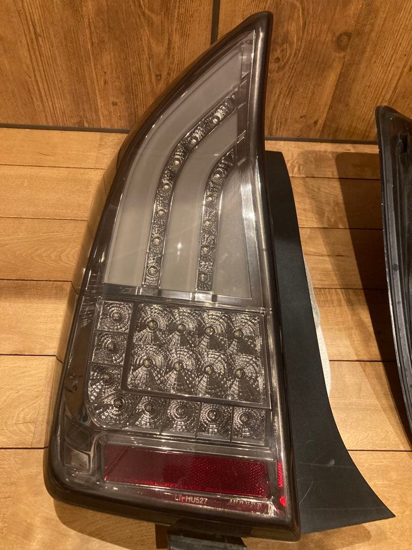 プリウス30 テールライト ZVW30 LED 左右セット LT-HU527