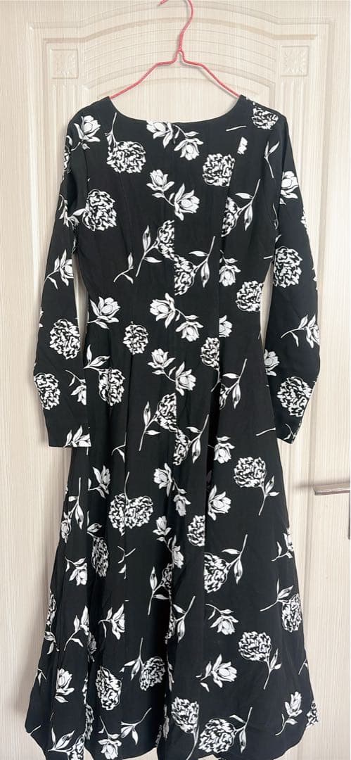 新品　JENNE　Luxe　フレアワンピース【限定品】