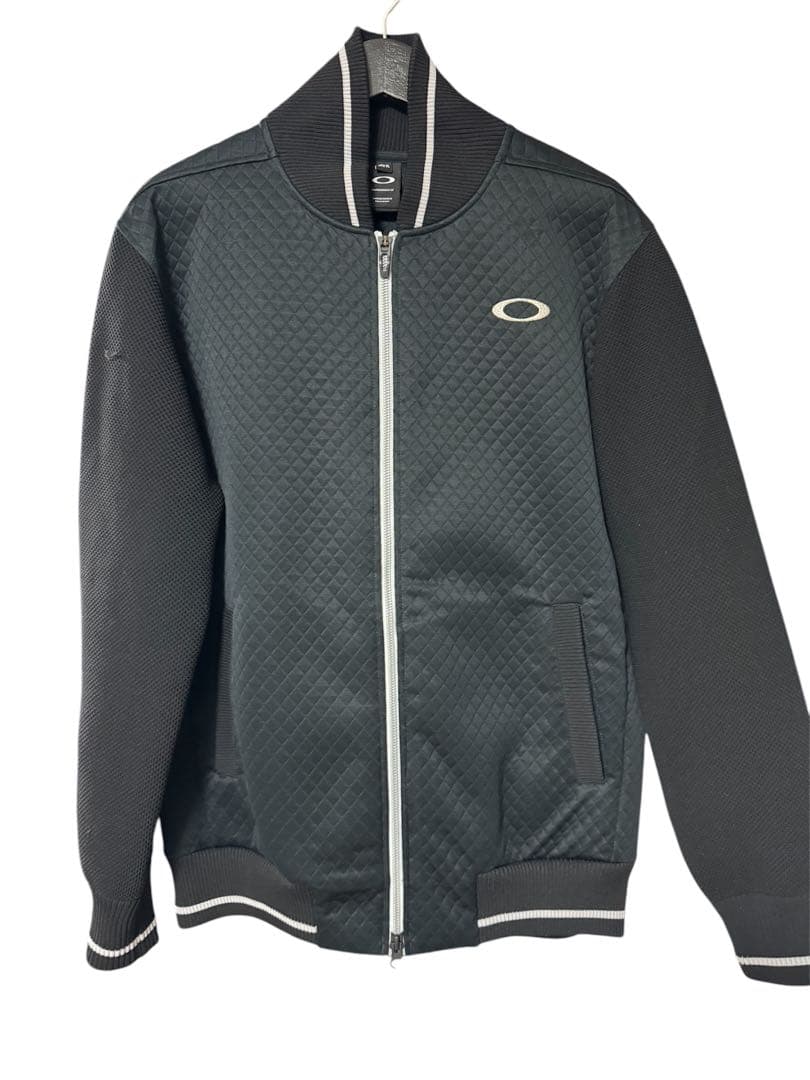 売りつくしSALE Oakley ブラック ジップアップジャケット