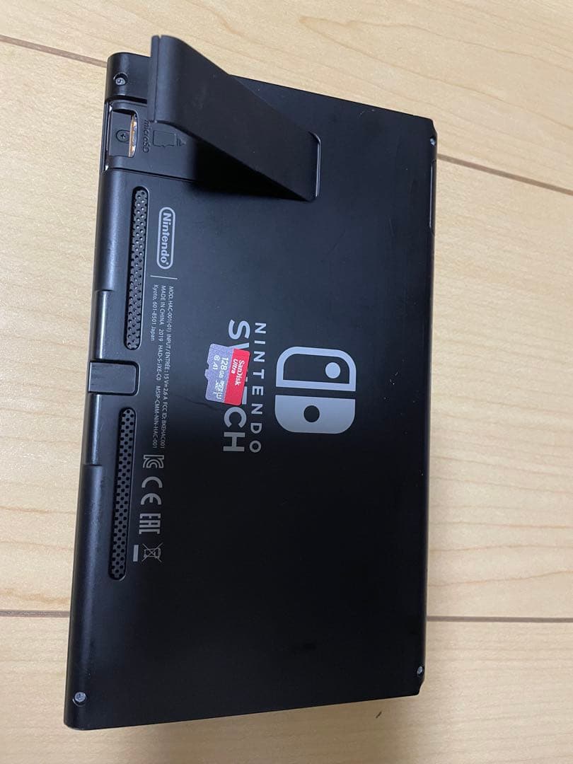 ニンテンドースイッチ本体バッテリー強化版美品付属品完備SD付き