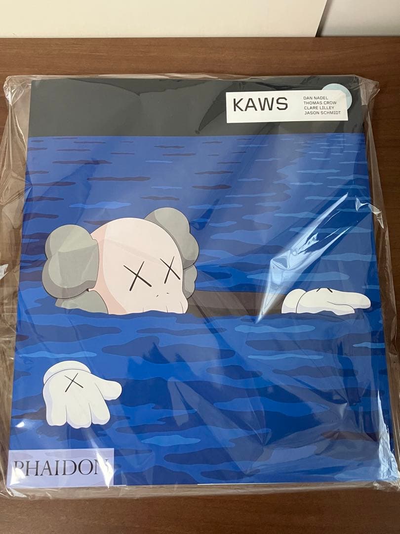 新品未開封 kaws UNIQLO アートブック ショルダーバッグ付き カウズ