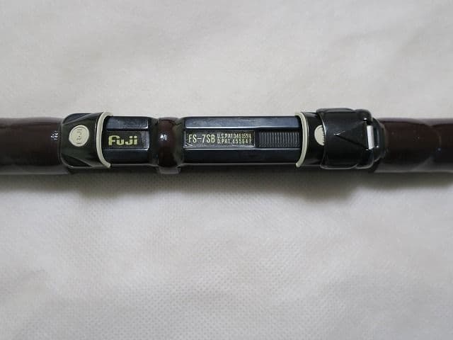 シマノ 超軽量グレ竿 ProSelect 磯3号18 5.3m　値下げです