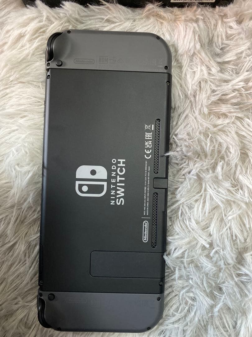 【ほぼ未使用】Nintendo Switch 本体＋ワイヤレスコントローラー2台