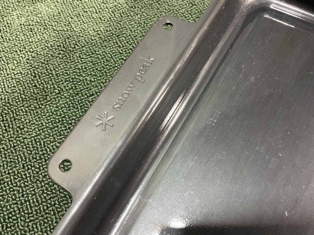 廃盤？ グリルプレートハーフ 深型 & グリルプレート黒皮鉄板 スノーピーク