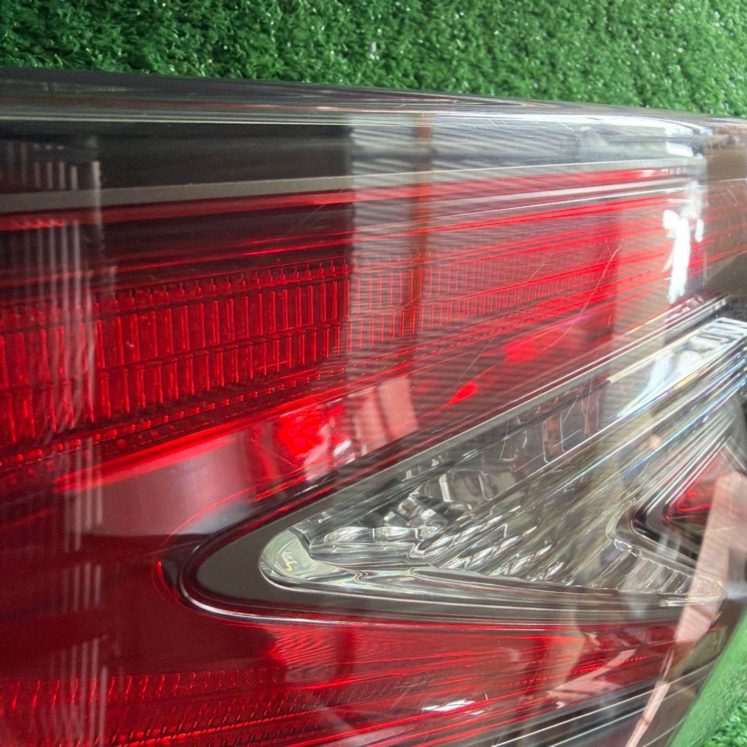 2014年 トヨタ Sai AZK10 後期 純正 左右テールランプセット