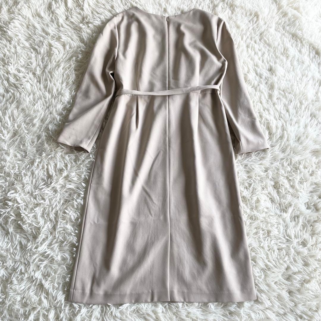 美品✨現行✨アンタイトル　ワンピース　ベルト　ベージュ　44 大きいサイズ