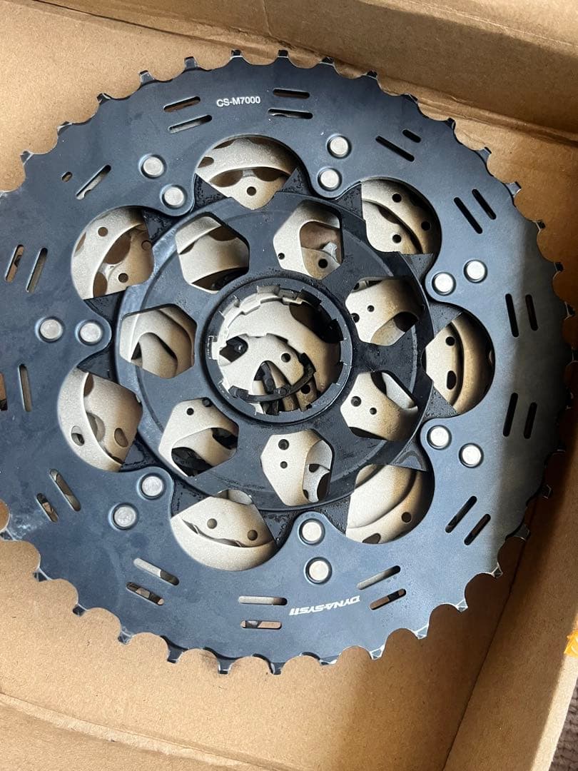 値下げShimano CS-M7000-11 11速スプロケット　おまけ付き