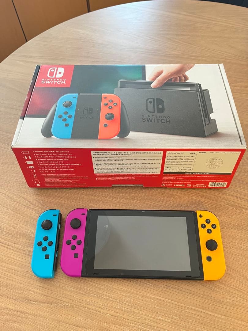 Nintendo Switch 本体 Joy-Con3本