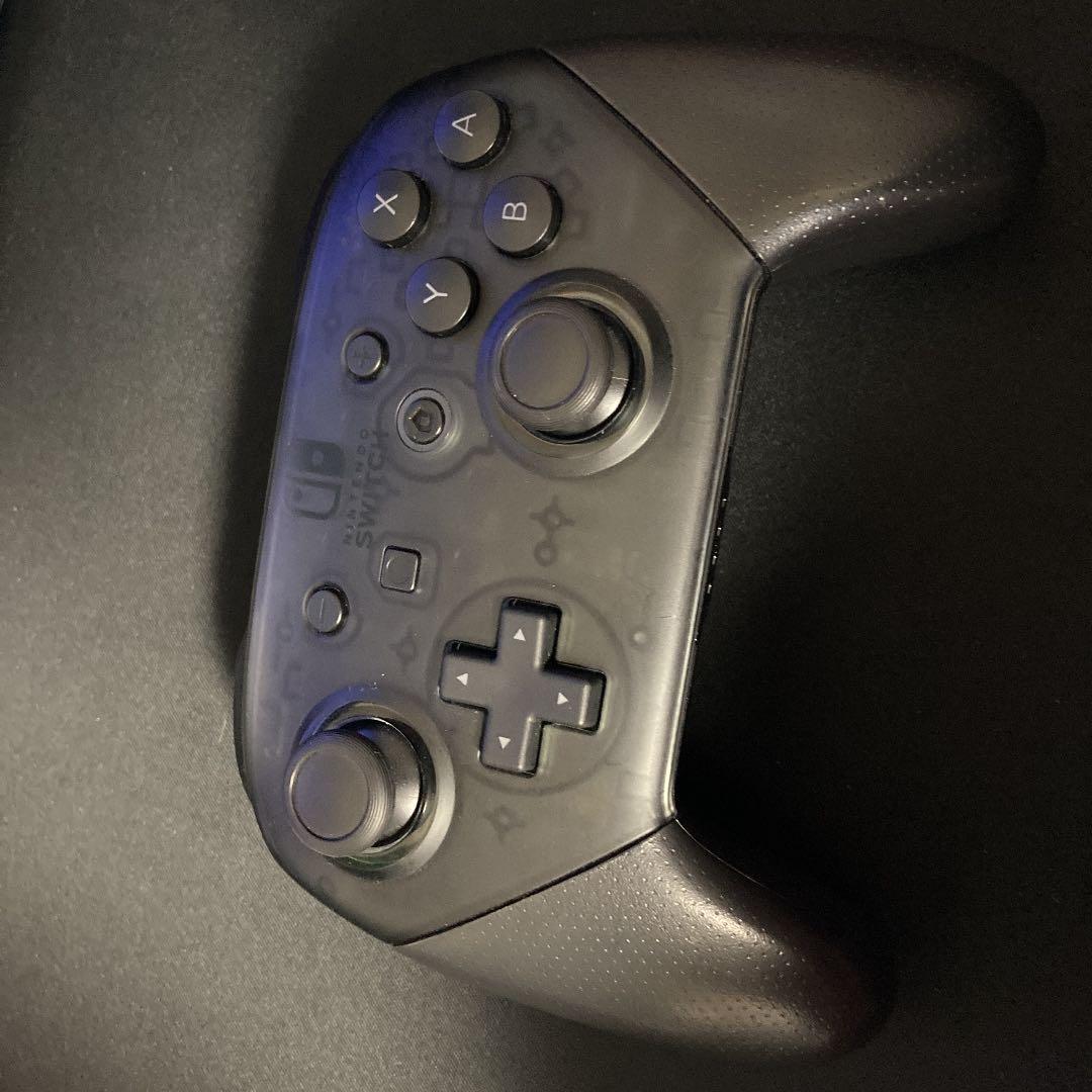 任天堂Switchプロコントローラー