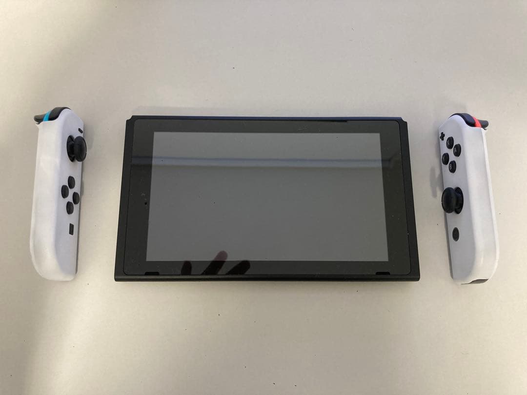 Nintendo switch 本体＋付属品　箱付き　訳アリ