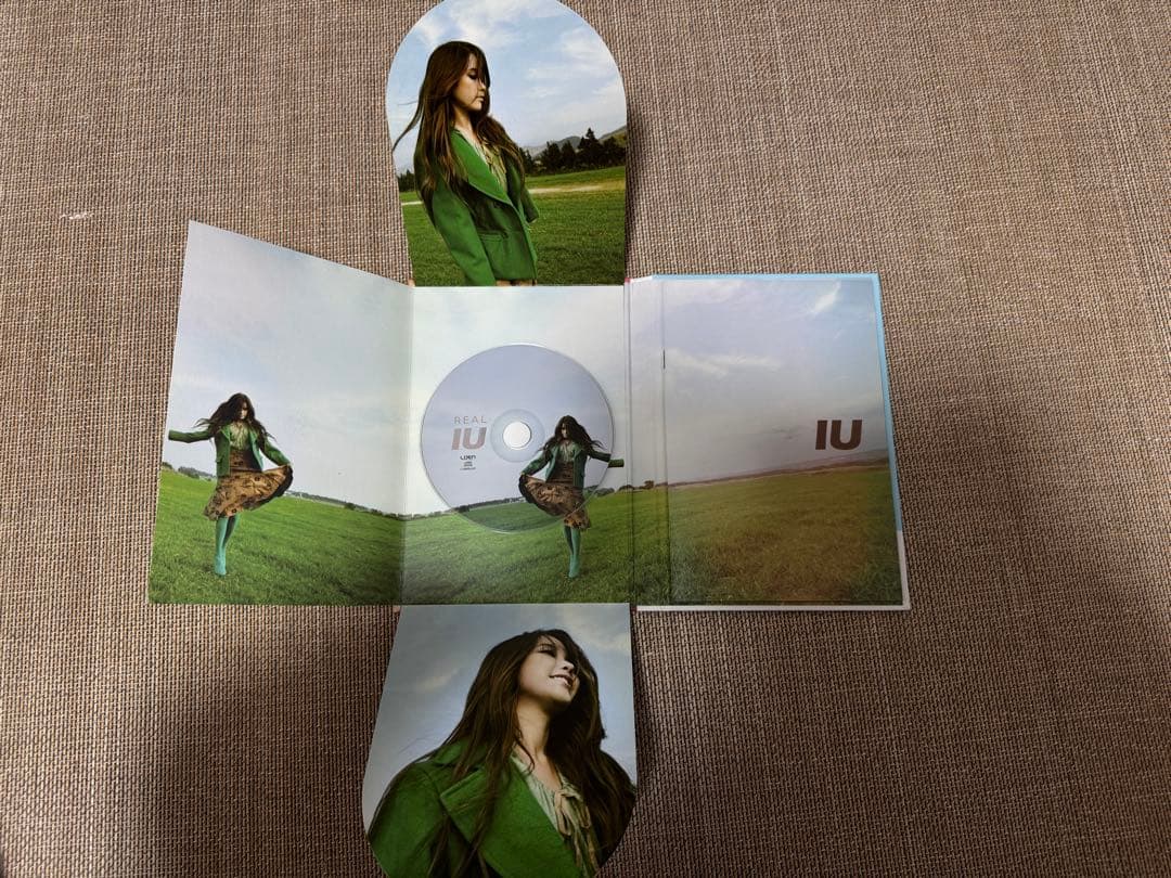 【直筆サイン入り】IU REAL アルバム　韓国盤CD