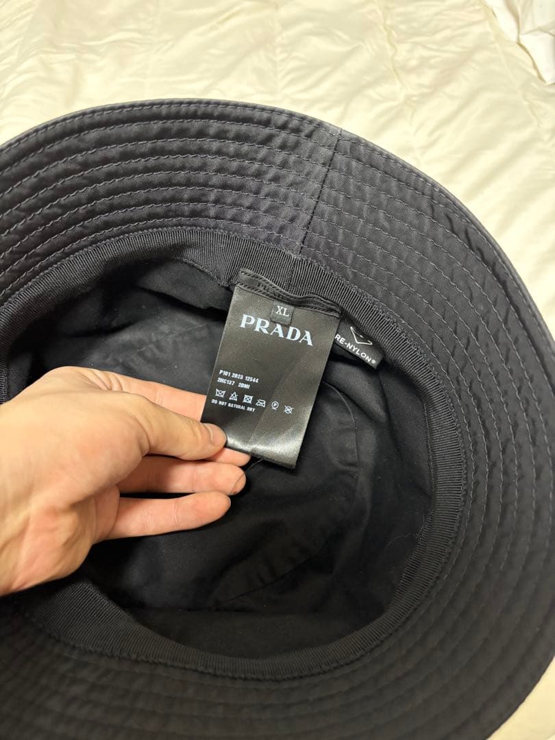 領収書画像ありPRADA ブラック バケットハット XL（安心鑑定付き）