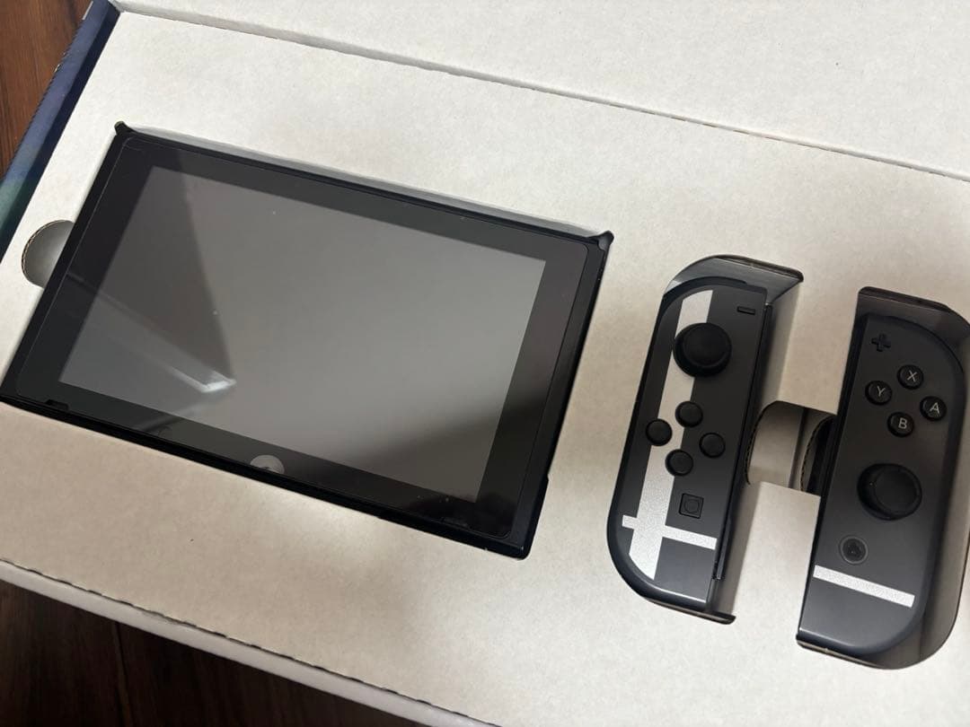 Nintendo Switch スマブラエディション 本体　Joy-Conレッド