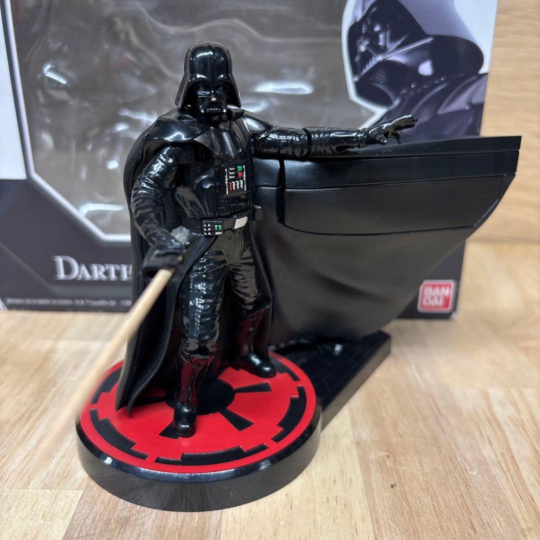 スターウォーズ　ダースベイダー　トゥースセイバー　爪楊枝入れ　フィギュア