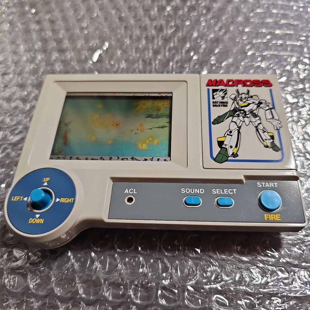 希少品　タカトクトイズ 超時空要塞マクロス スペースファイト　ゲームウォッチ