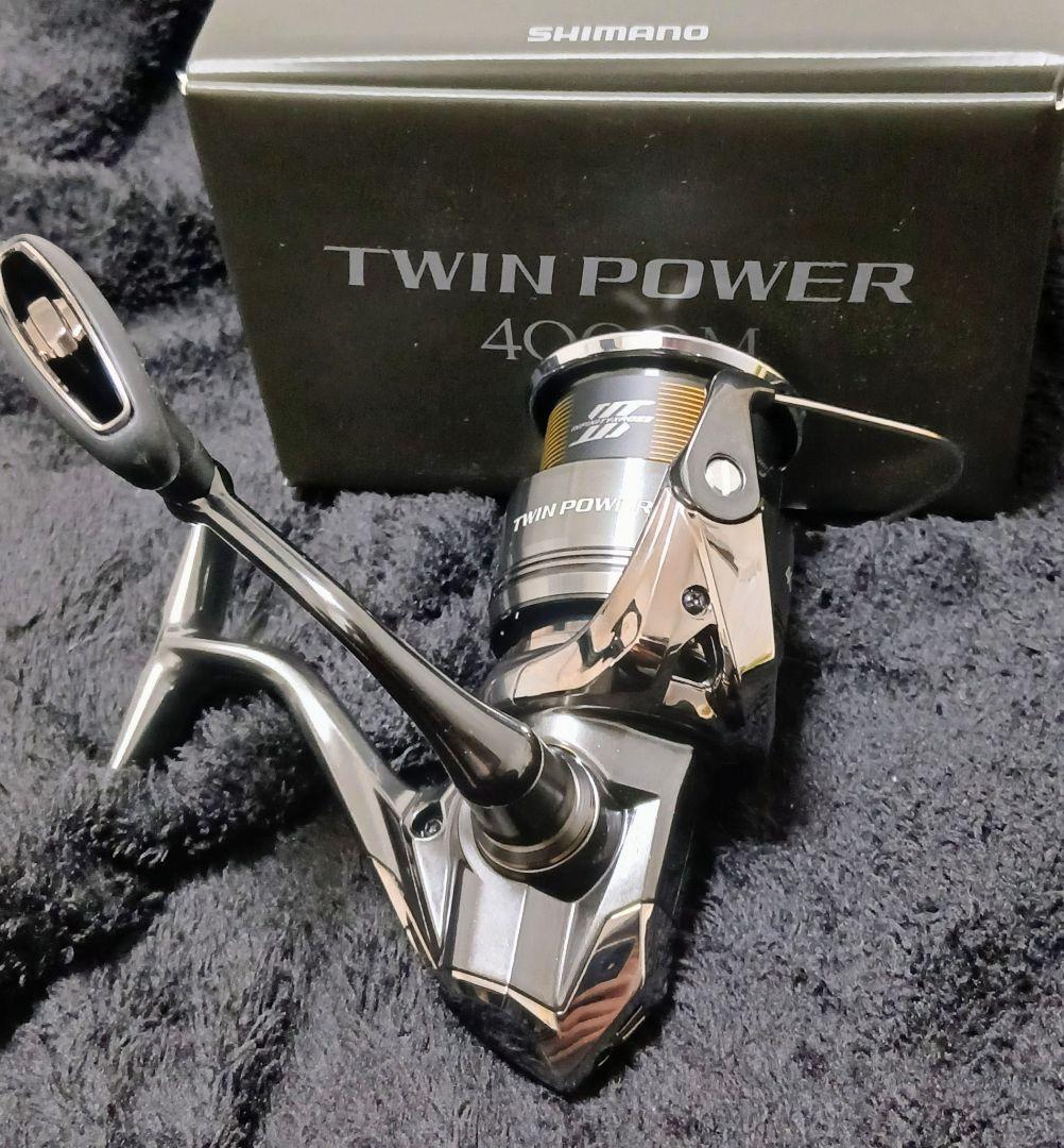 新品同様 極美品 24 ツインパワー 4000M シマノ