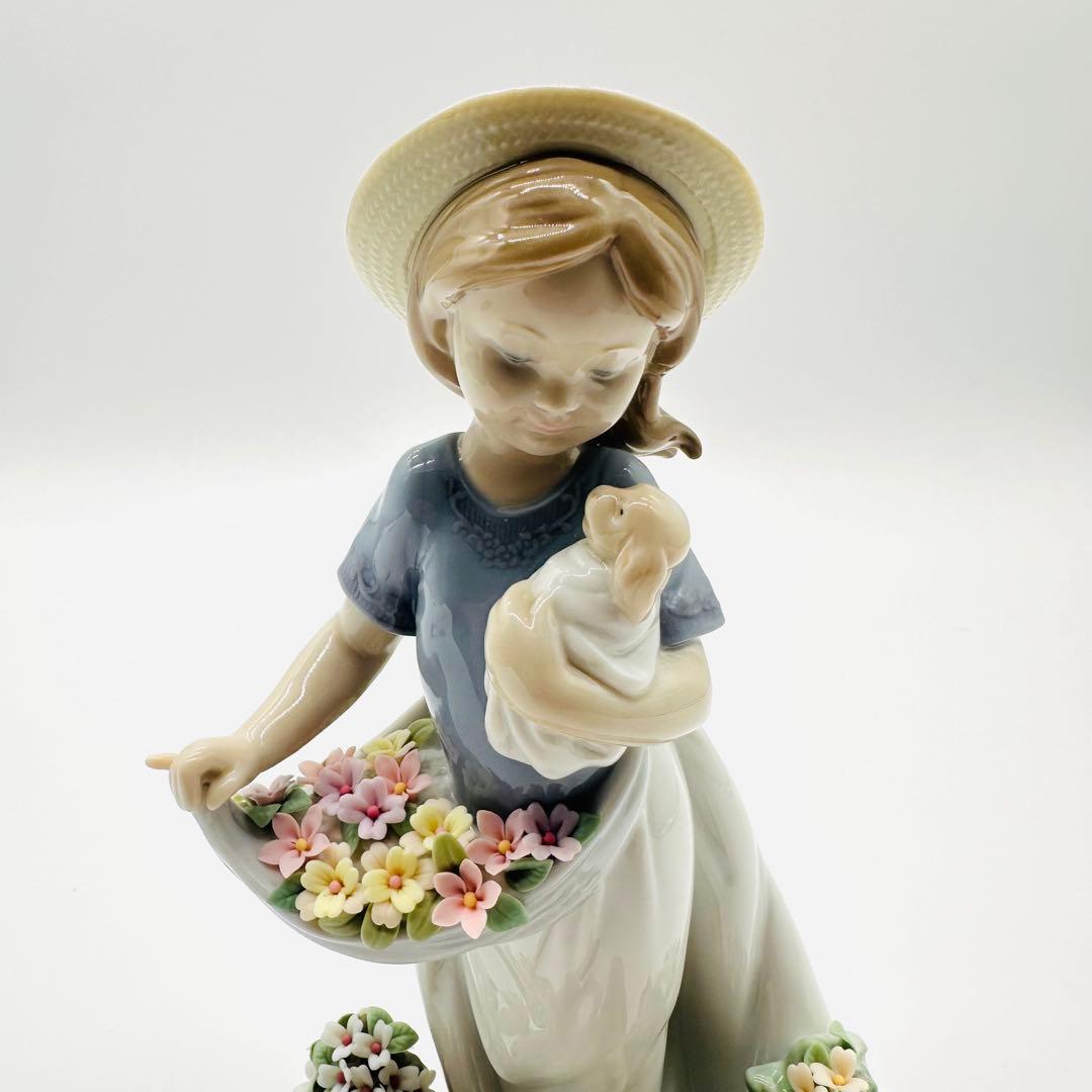 リヤドロ LLADRO 「僕と遊ぼう」 06907 フィギュリン 犬 少女 花