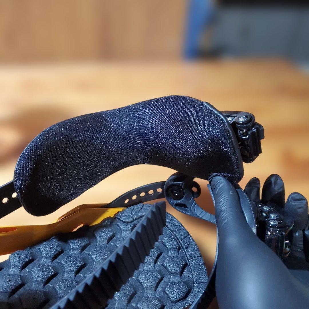SALOMON スノーボードビンディング Sサイズ！ BD2604