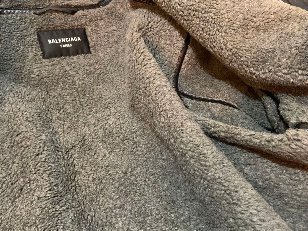 BALENCIAGA フード付きレザージャケット