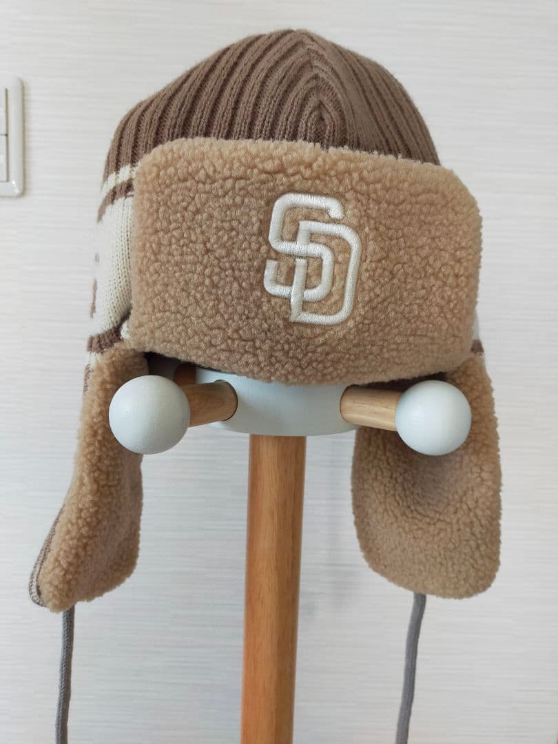 NEW ERA/ニューエラ ニットキャップ MLB/ ニット トラッパー　完売品