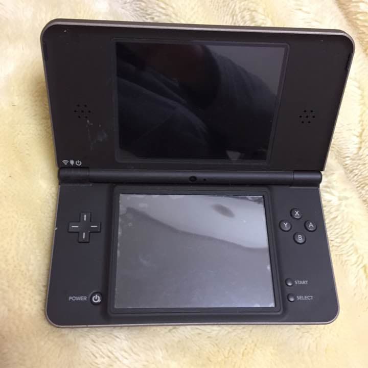 任天堂DS LL
