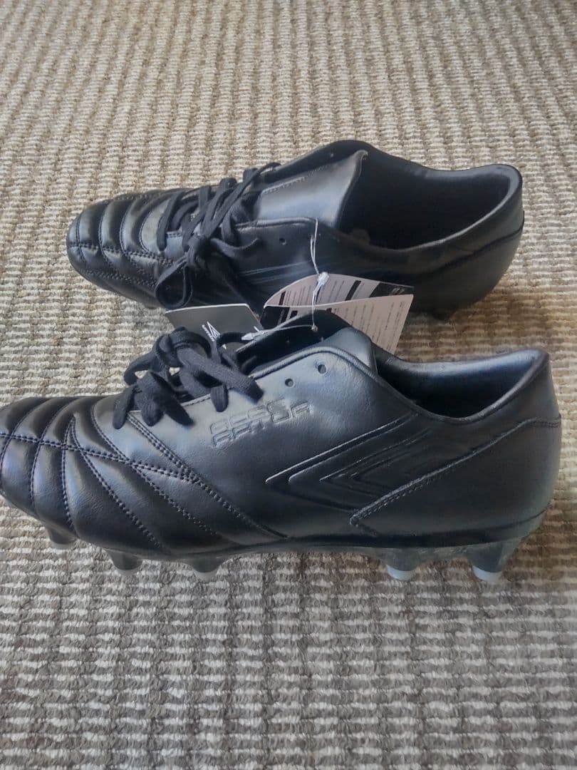 Umbro サッカーシューズ ブラック スパイク28.0cm