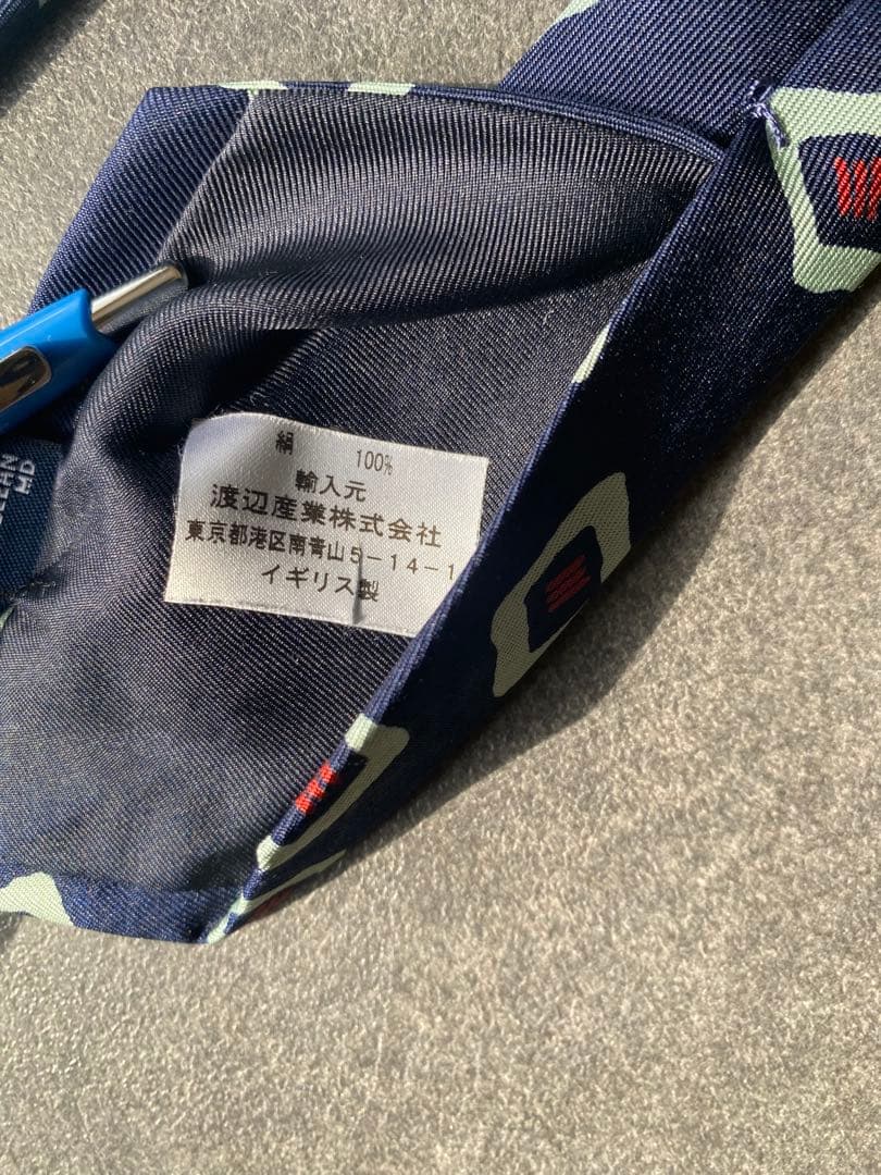 DRAKE'S（ドレイクス） 小紋柄 ダイヤモンドモチーフ シルクタイ
