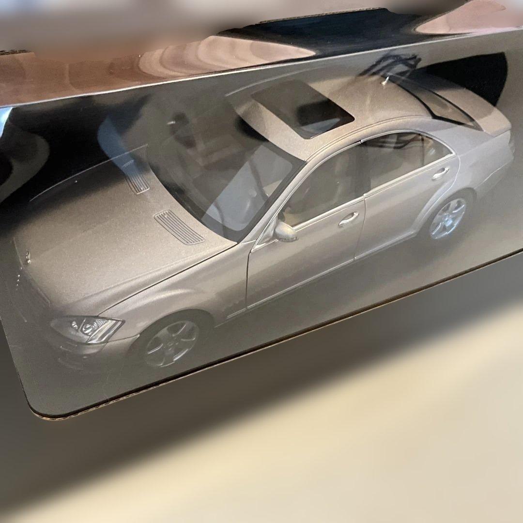 Mercedes-Benz S-Klasse ミニカー 1/18 シルバー