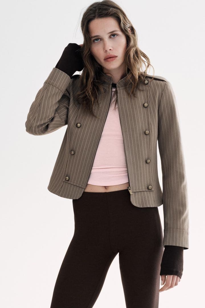 完売品 ZARA ストライプ柄フィットブレザー Sサイズ新品タグ付き