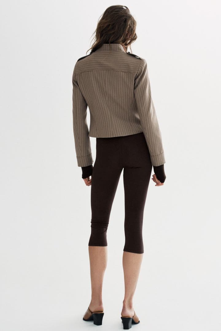 完売品 ZARA ストライプ柄フィットブレザー Sサイズ新品タグ付き