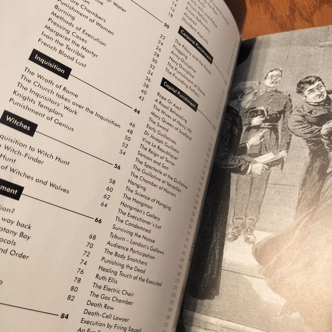 洋書 Dark Justice: A History of Punishment
