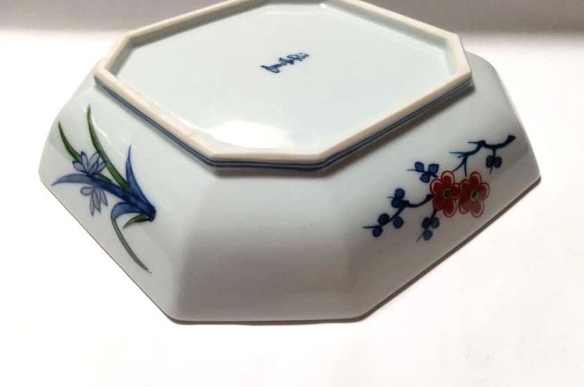 有田焼 源右衛門窯 染錦 木瓜割菊絵 金彩 方皿 未使用品