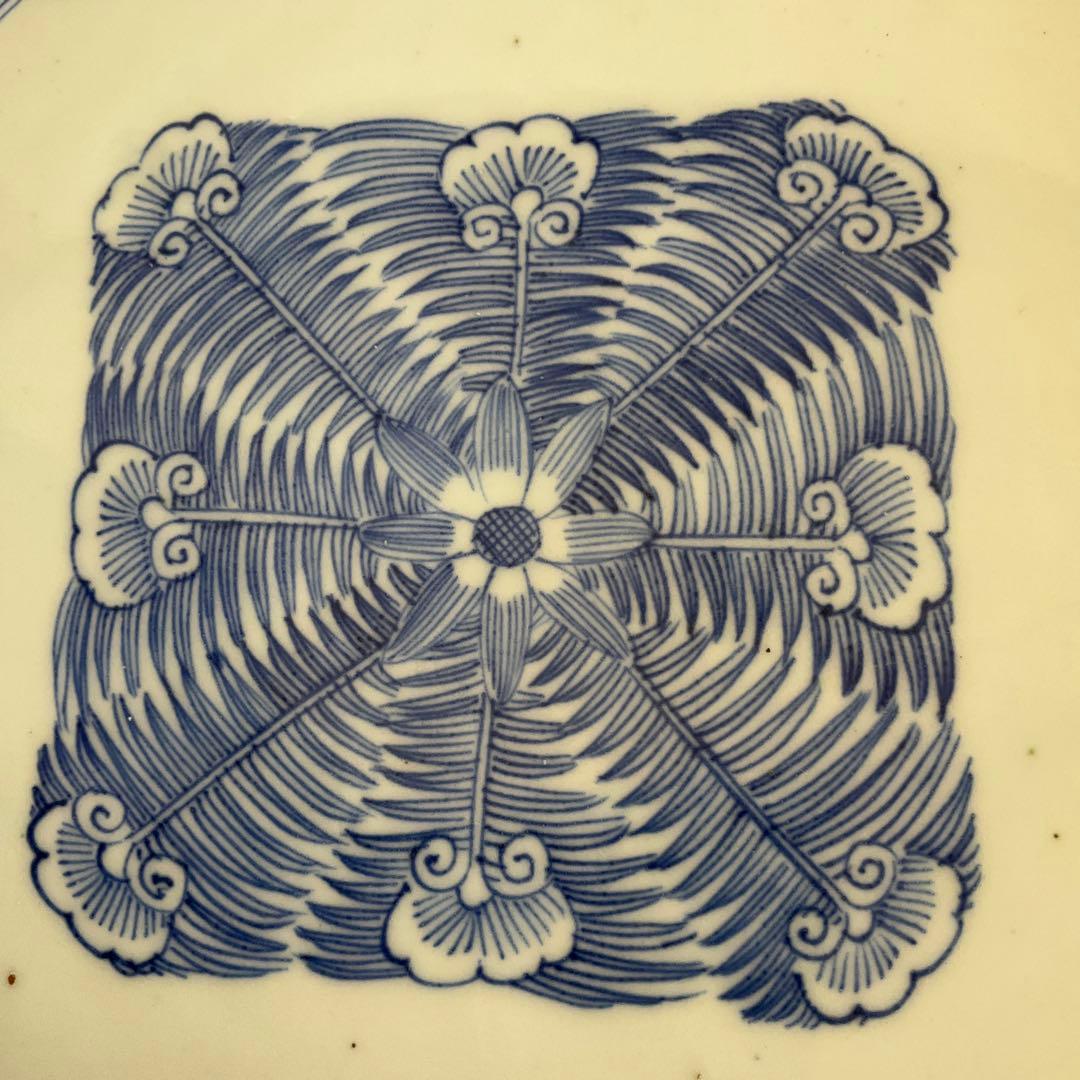 古伊万里染付芭蕉古代文字文四方皿　江戸時代中期頃