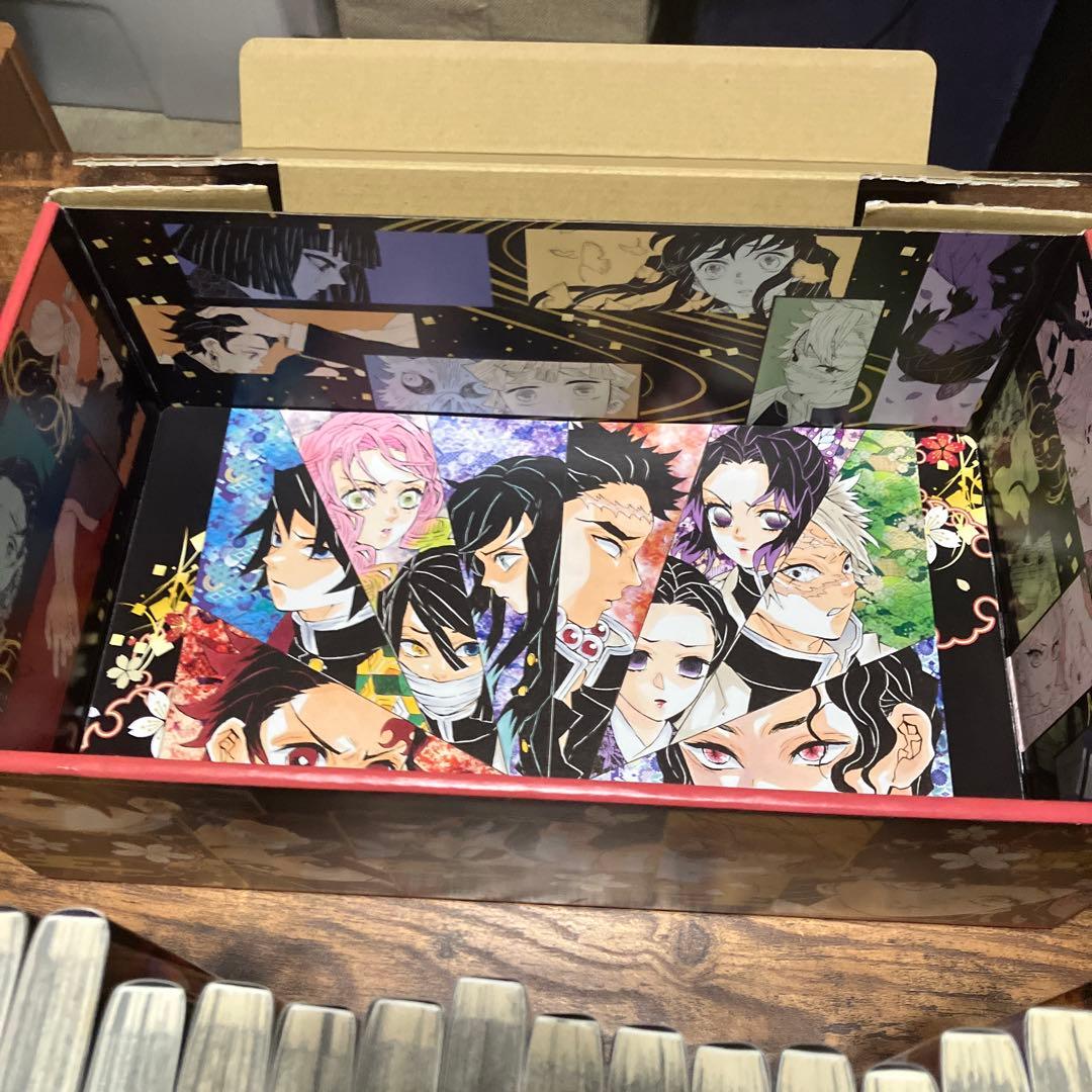 鬼滅の刃　全巻セット　収納BOX ファンブック2冊　無限列車特典　しおり付き