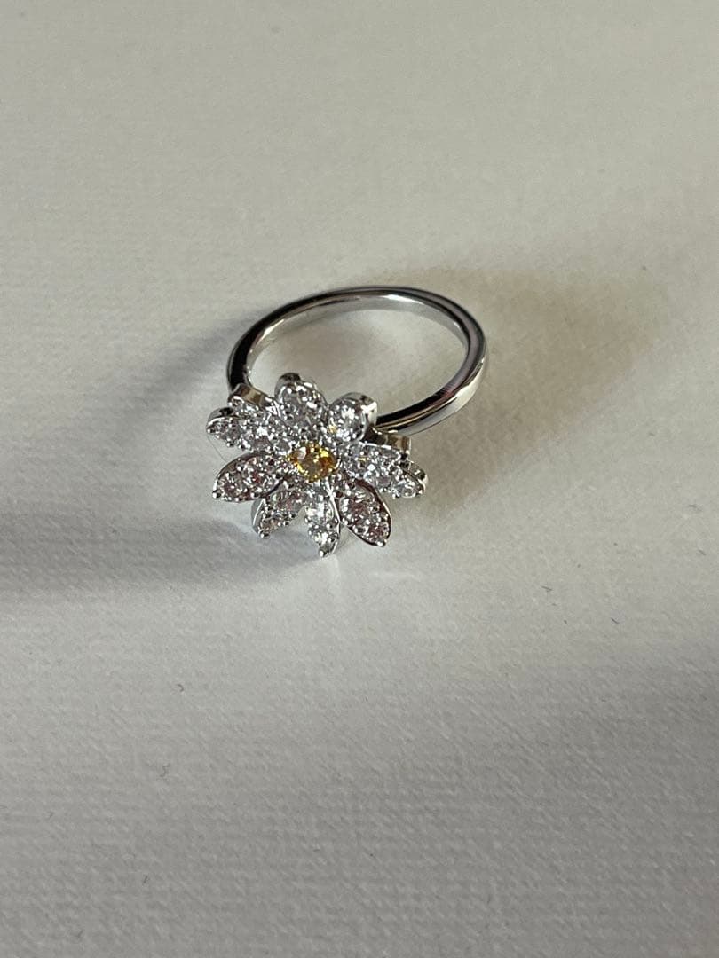 Swarovski 花と蜂モチーフ リング 指輪