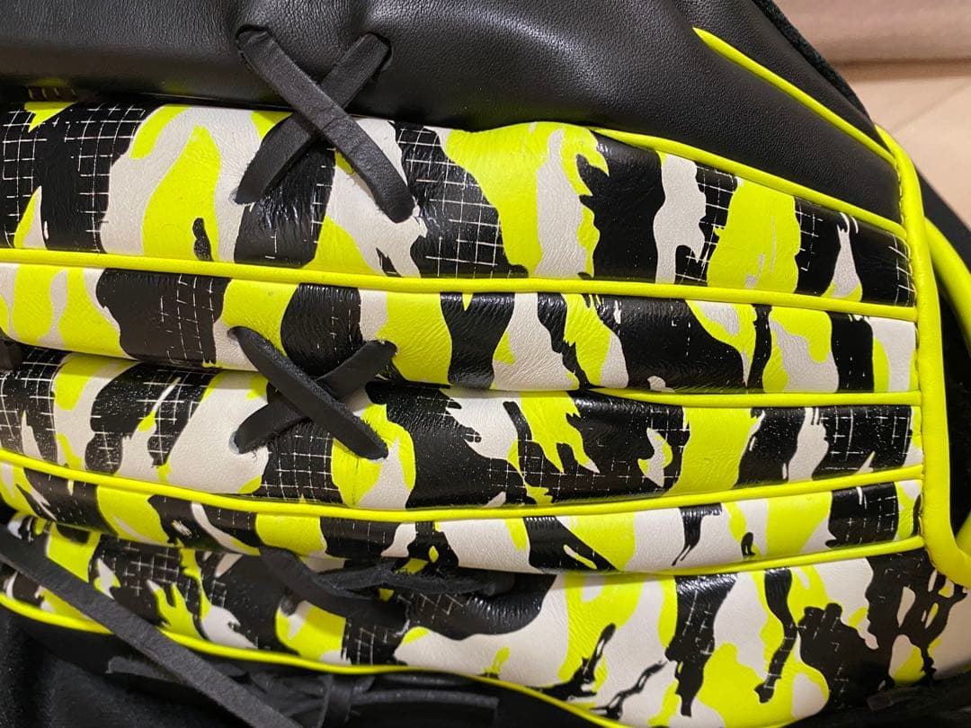 【早い者勝ち】アンダーアーマー CAMO 軟式外野用 限定モデル